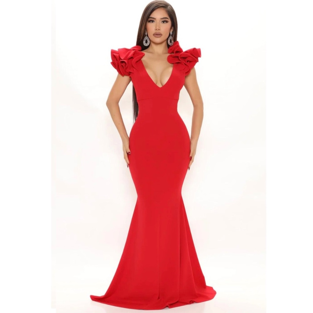 FashionNova Chic Maxi Evening Dress